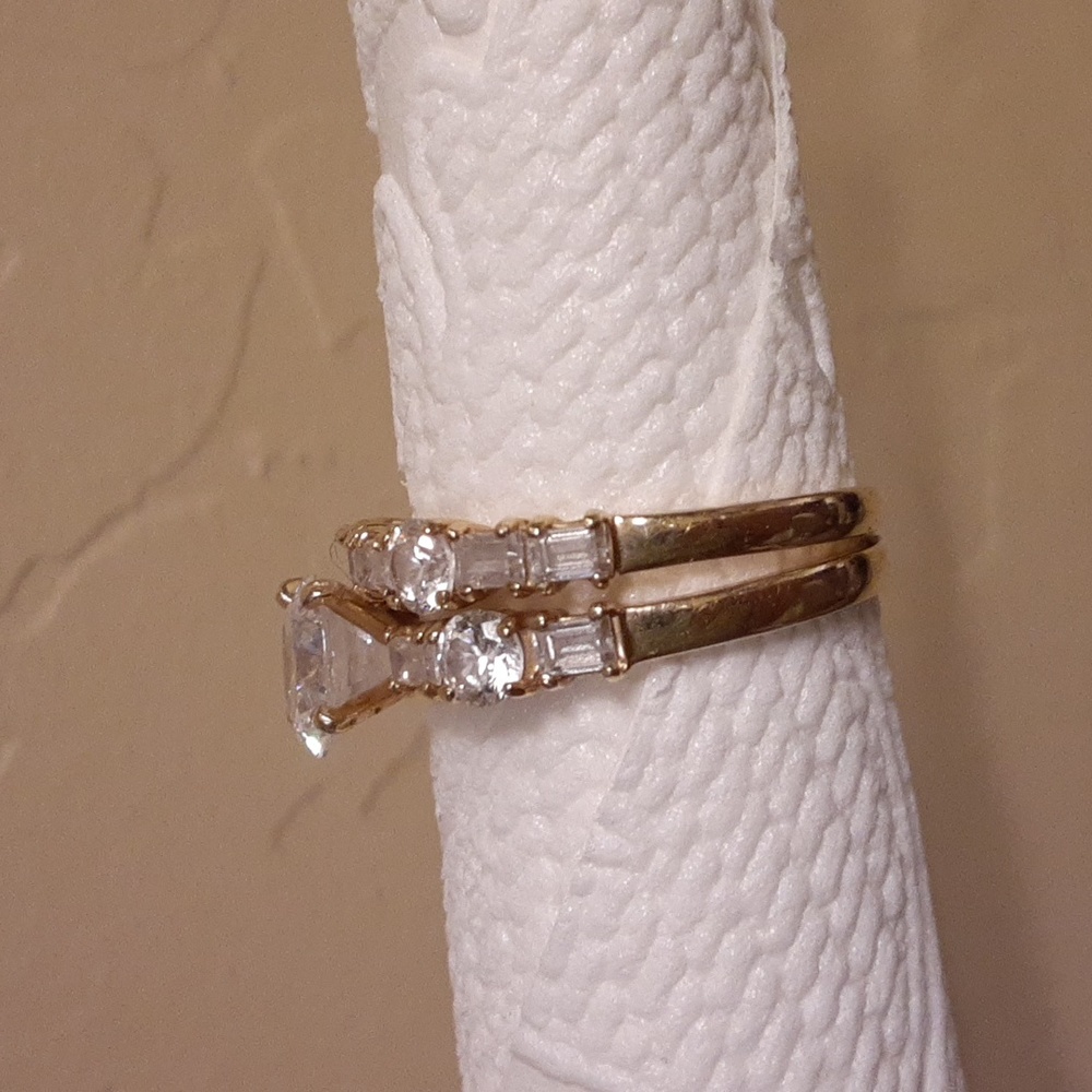 14k Solid Yellow Gold Simulated Diamond Set - Picture 3 of 9